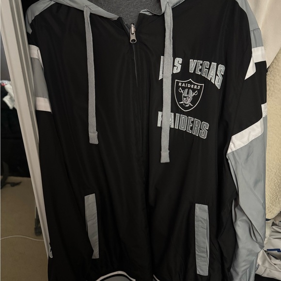 Las Vegas Raiders Men Jacket - Black and Gray - Picture 8 of 8